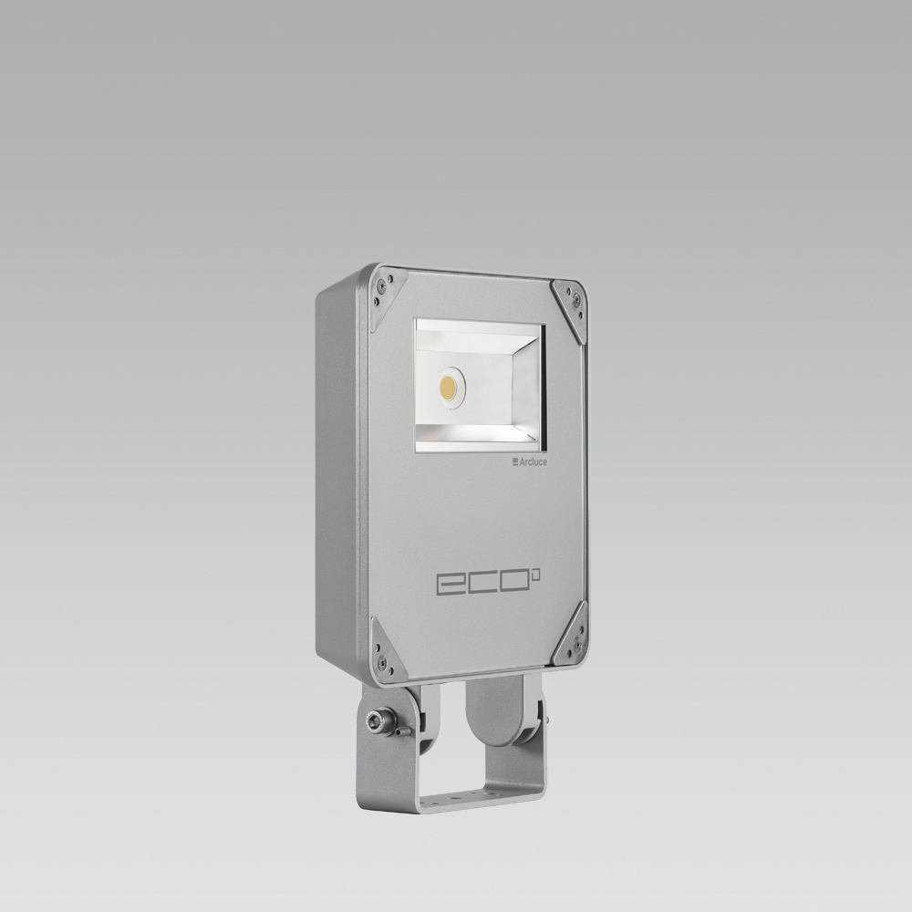 Proiettori per illuminazione di esterni Proiettore LED per illuminazione esterna per uso professionale, dall'ottima resa luminosa ed efficienza energetica